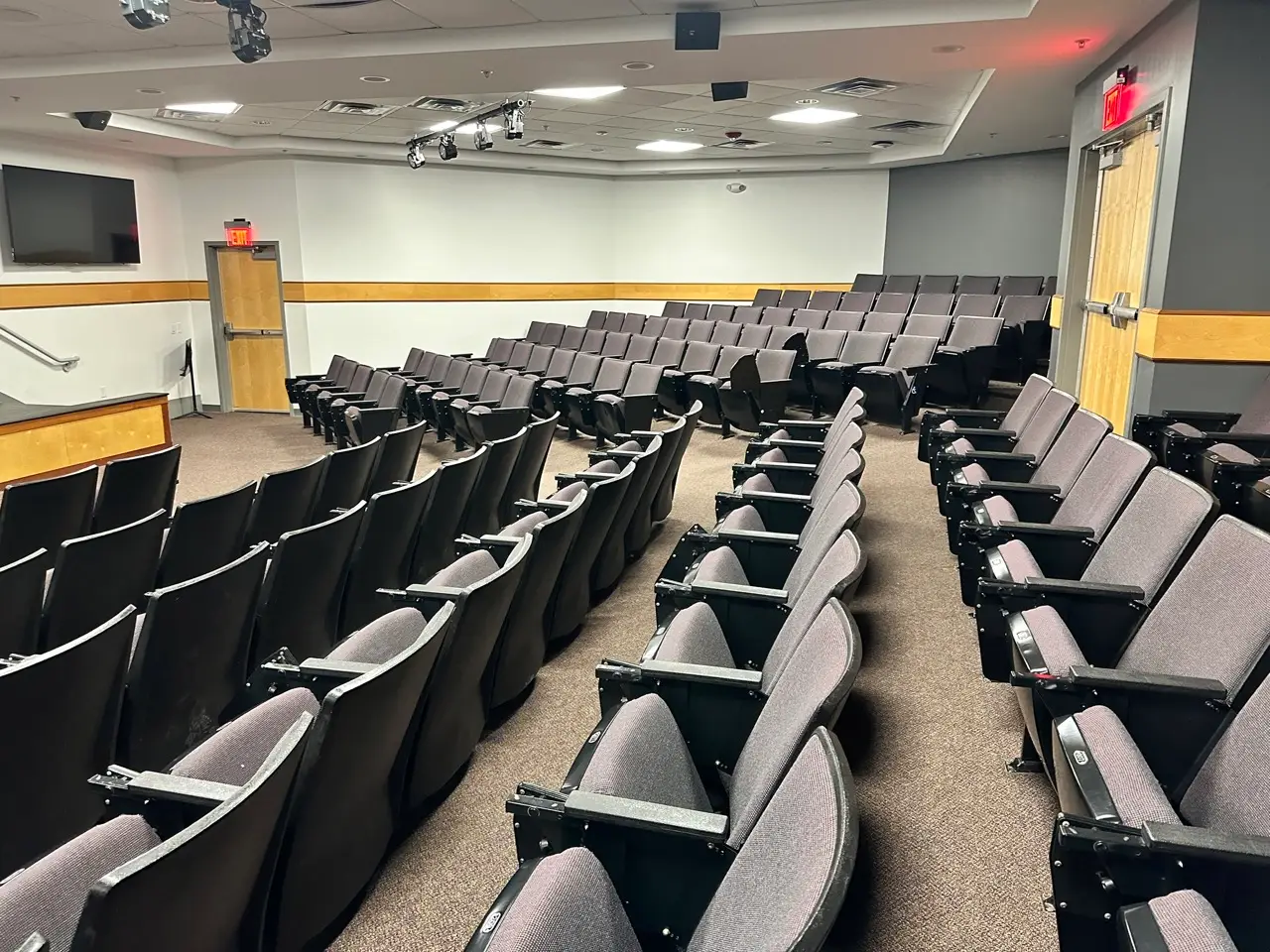 SNHU Drama Club to Put on “Dinner Theatre”