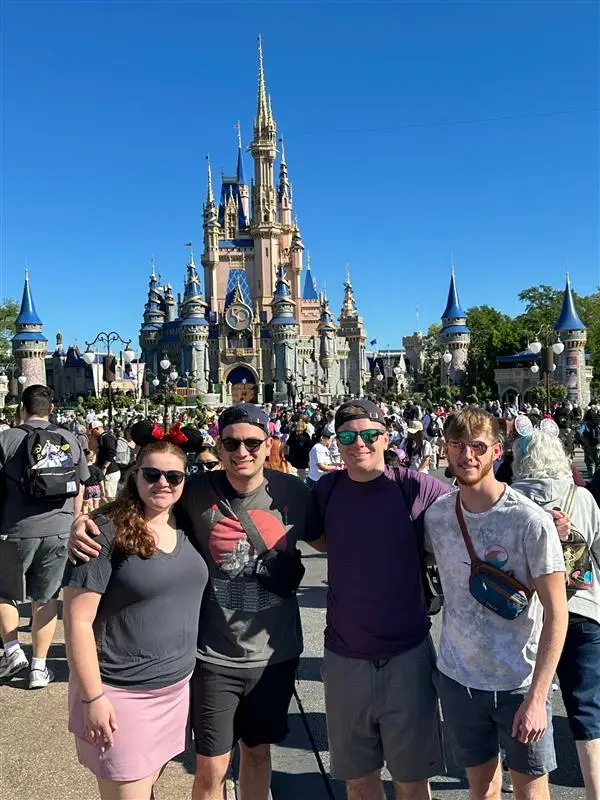 Seniors Visit “A Whole New World” During Class Trip